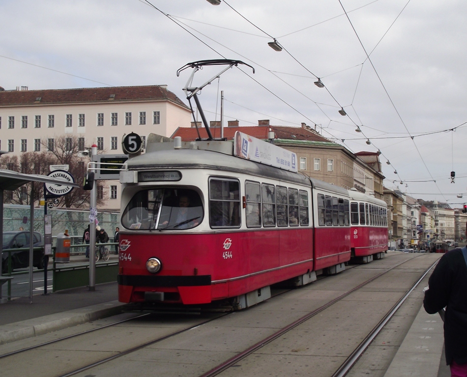 4544 - Linie 5