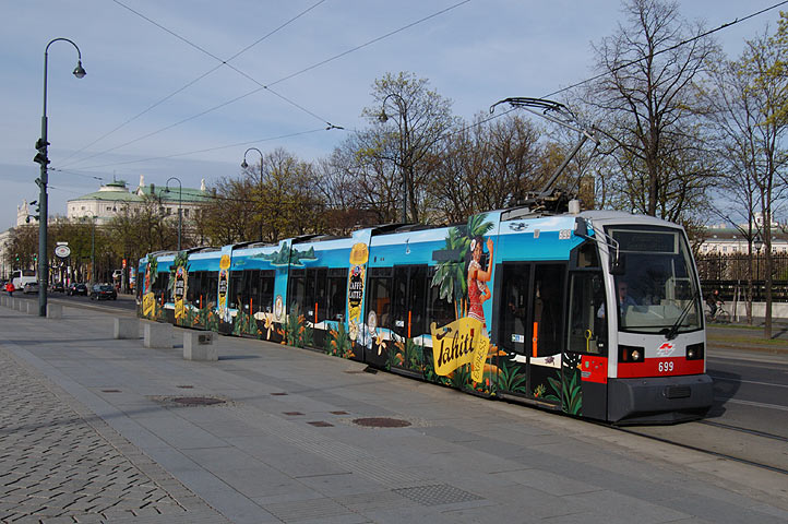 699 (Emmi) - Bild 01