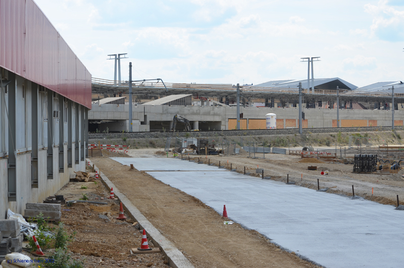 2012-05-27 _ Linie Dneu Hauptbahnhof