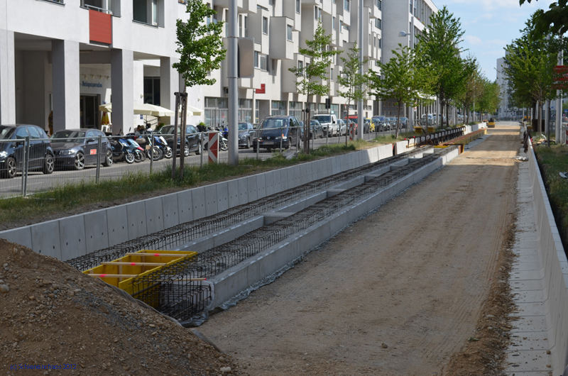 2012-05-27 _ Bauarbeiten Linie 25neu  Tokiostraße