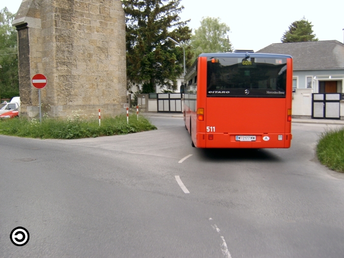 Citaro unterm Aquädukt