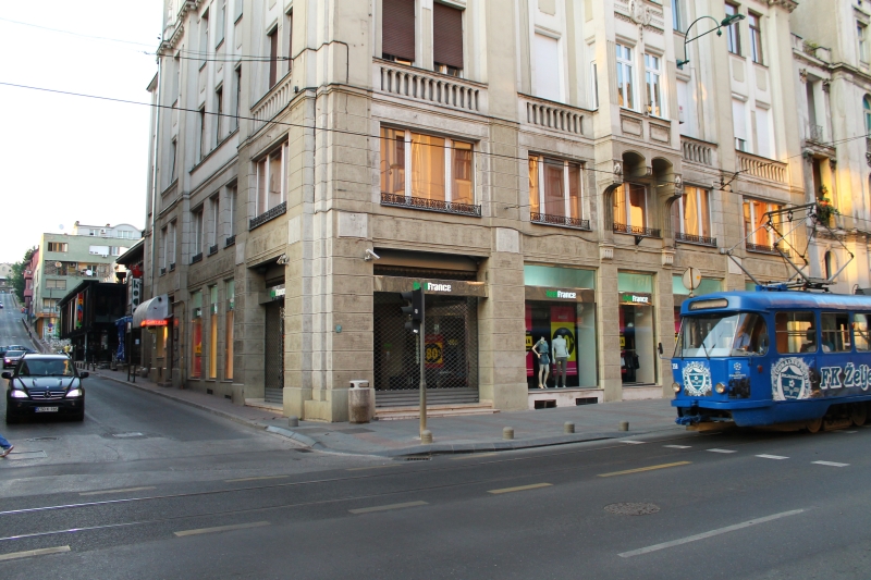 Azel France 258