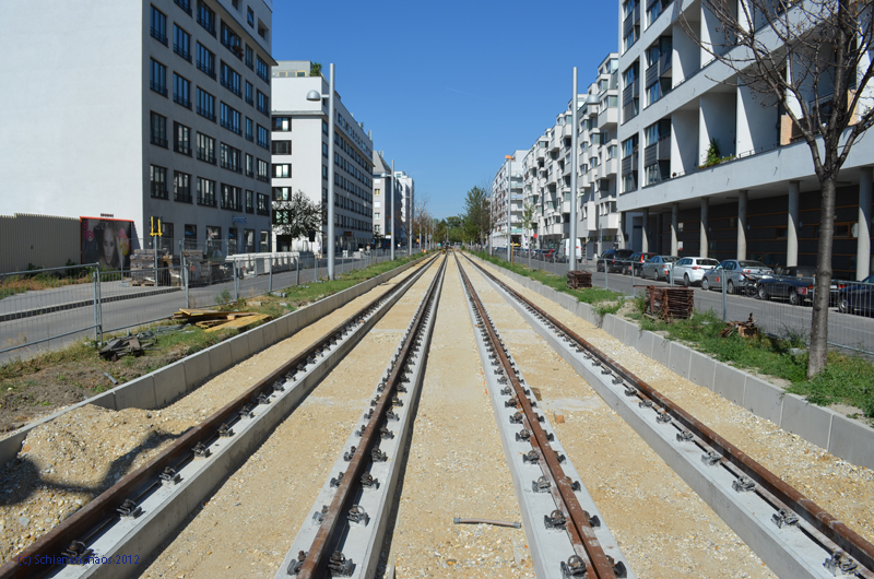 2012-09-09 _ Bauarbeiten Linie 25neu Tokiostraße