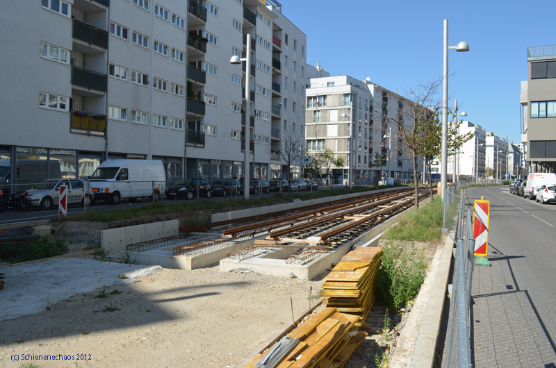2012-09-09 _ Bauarbeiten Linie 25neu Tokiostraße