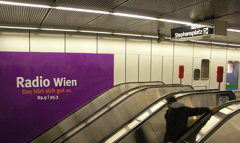 Station Branding - 010