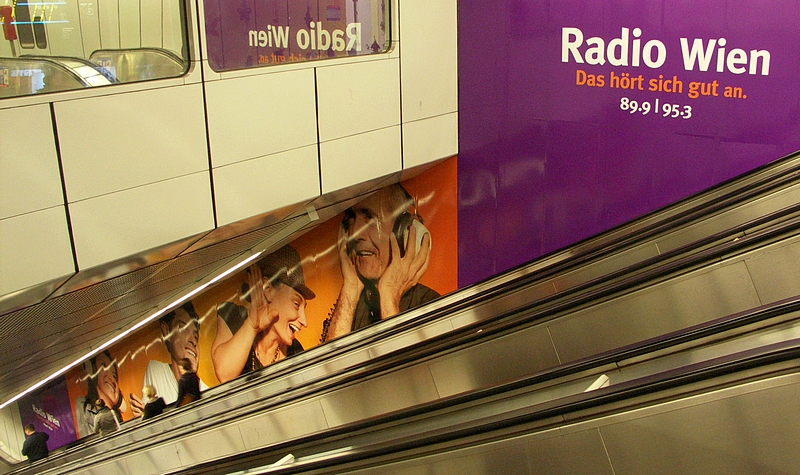 Station Branding - 011