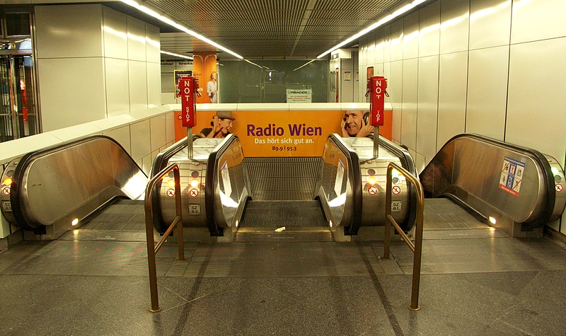 Station Branding - 013