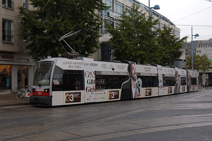 694 (G3 Shopping Resort Gerasdorf) - Bild 01