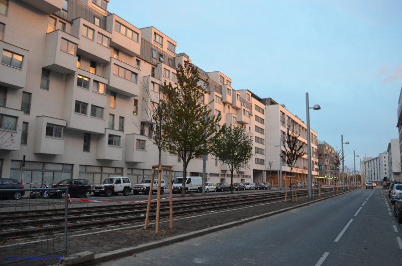 2012-10-28 _ Bauarbeiten Linie 25neu Tokiostraße