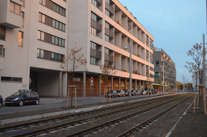 2012-10-28 _ Bauarbeiten Linie 25neu Tokiostraße
