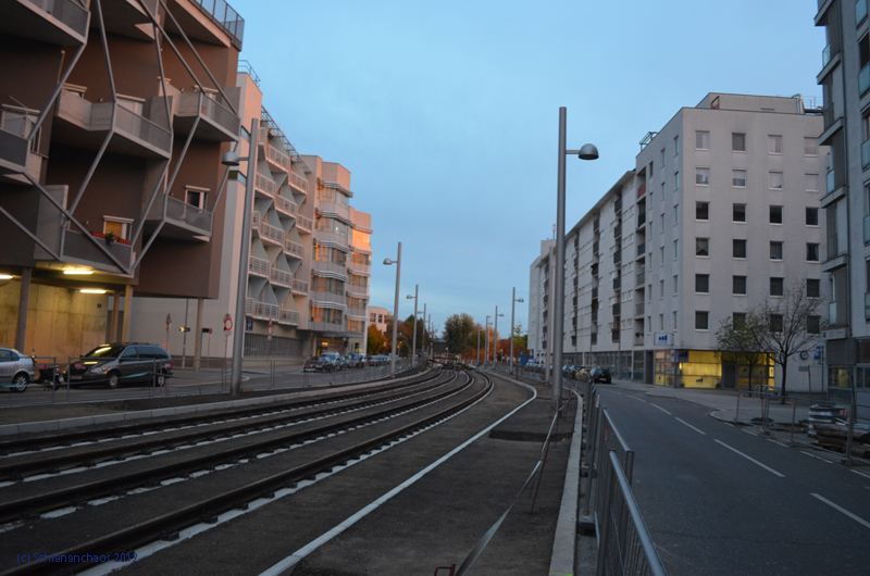2012-10-28 _ Bauarbeiten Linie 25neu Tokiostraße