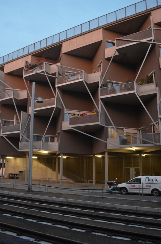 2012-10-28 _ Bauarbeiten Linie 25neu Tokiostraße