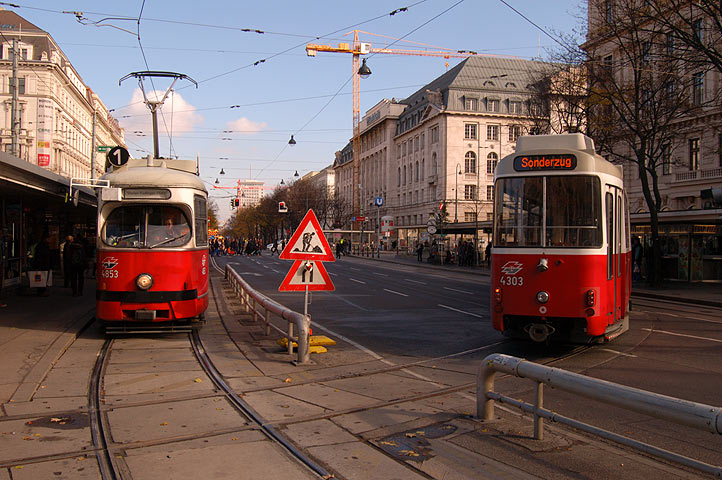 4853 + 1xxx (1), 4303 (Sonderzug)
