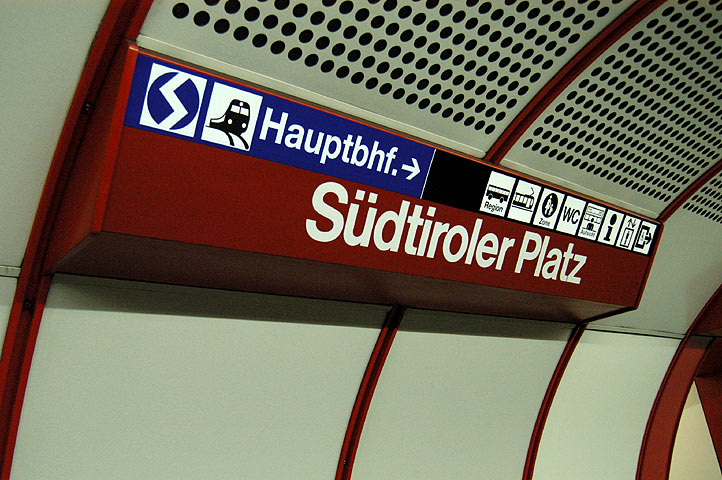Umbenannte U1-Station Südtiroler Platz - Bild 02