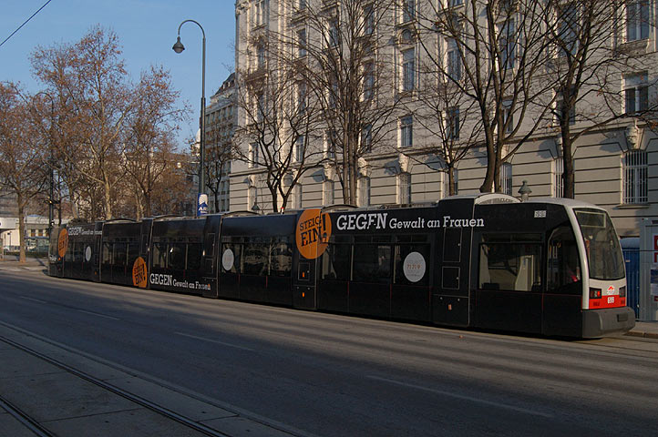 699 (Frauennotruf der Stadt Wien) - Bild 01