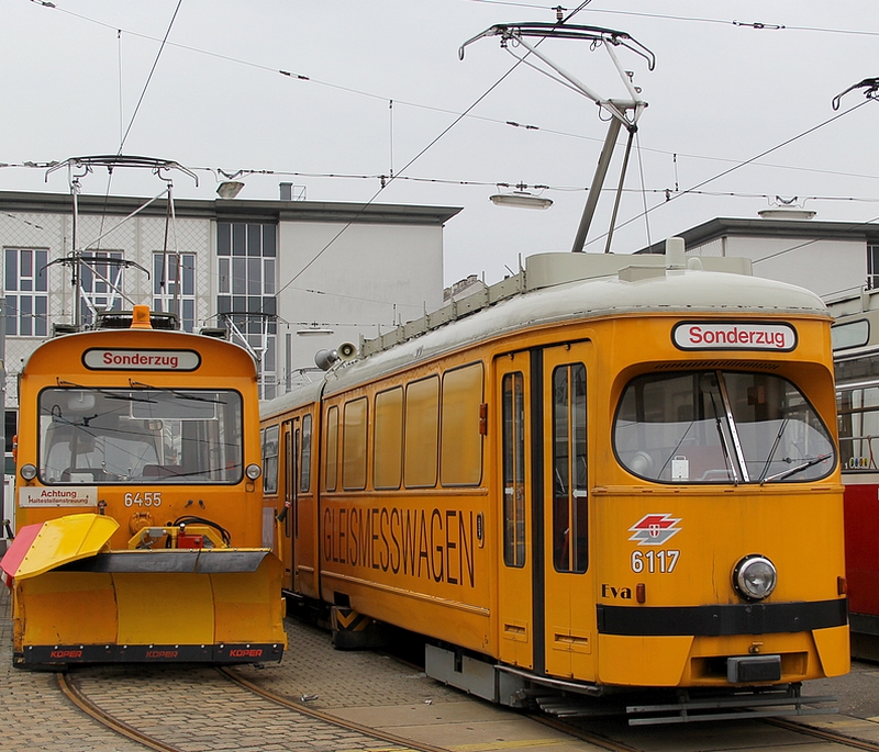 LH 6455 und EM 6117 - 001