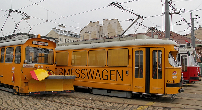 LH 6455 und EM 6117 - 002