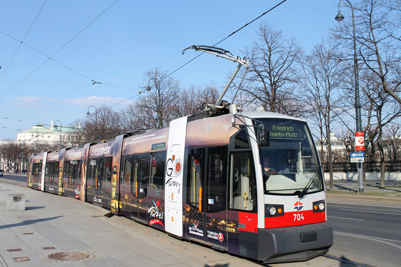B1 704 Linie 2 Parlament