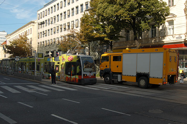 Defekter B 638 mit Rüstwagen 9851