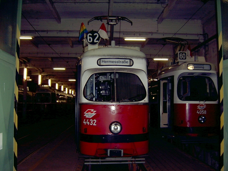 62 4432