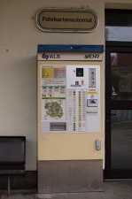 Stationärer Fahrkartenautomat