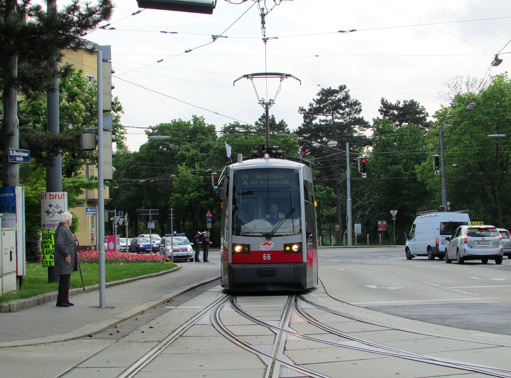 Bahnhof Rudolfsheim 6