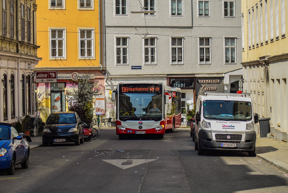 Einsatz von Citaro Gelenkbussen auf Linie 13A