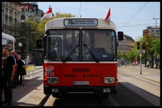 LU 200 M11/8731/2015-04-25/78M/Schwedenplatz