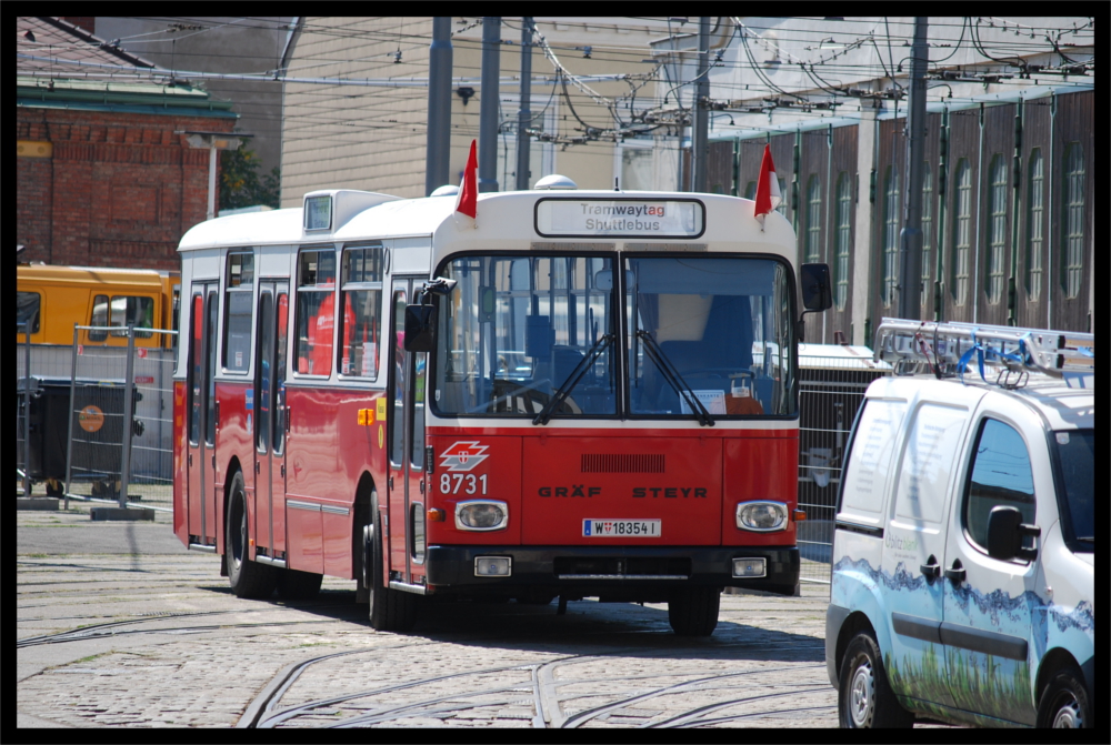 LU 200 M11/8731/2013-09-07/Betriebsbahnhof Favoriten