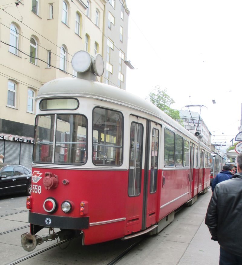 4558 H