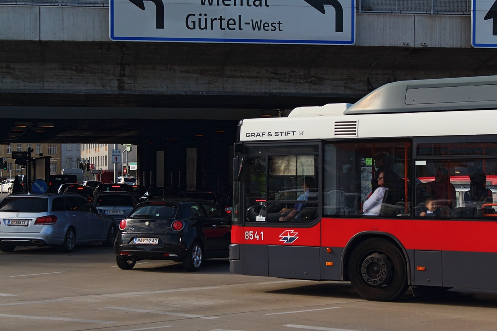 8529, 14A, Matzleinsdorfer Platz