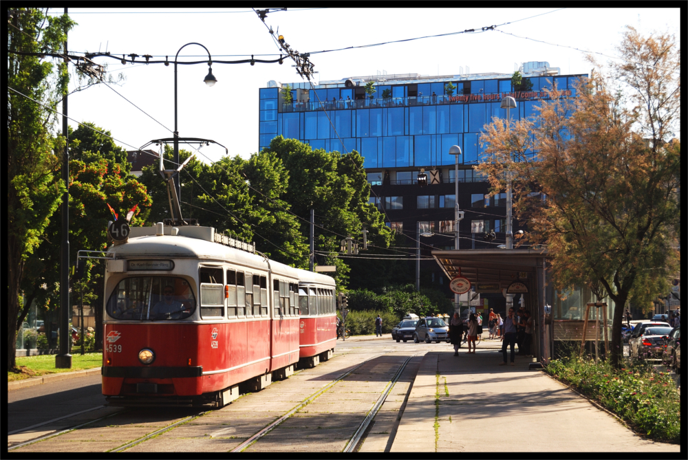 2016-06-08/4539/Straßenbahnlinie 46/Schmerlingplatz