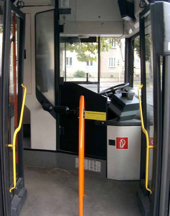 69A 8527 Tür1