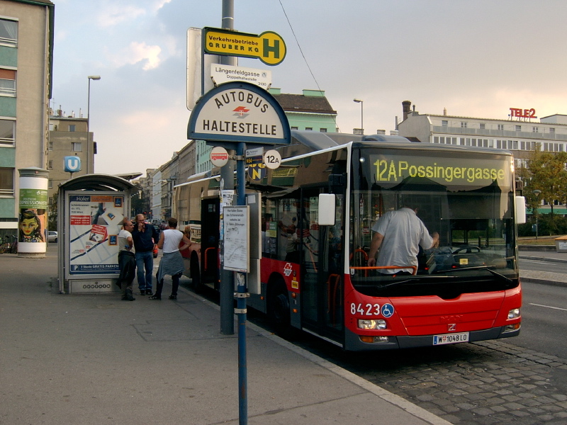 12A 8423
