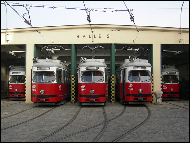 Kleine Parade in der Halle II