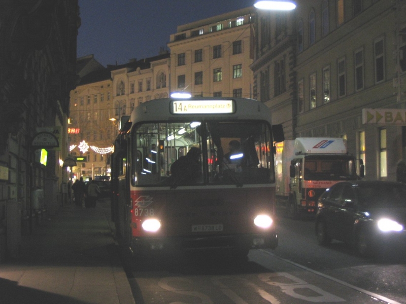 8738_Neubaugasse_01_12_2006