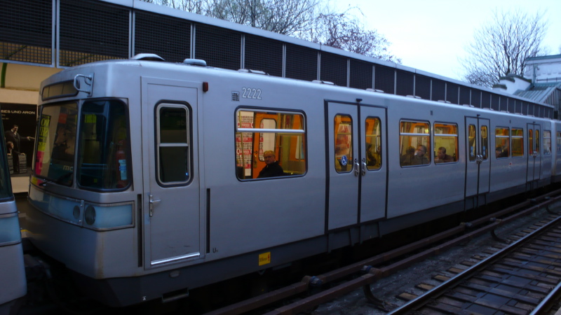 U4 2222