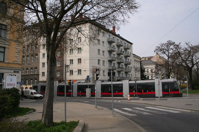 B auf 31, Augartenstr.