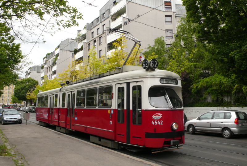 62 4542