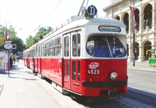 17.7.2007 - Linie D - 4523- Oper - 1