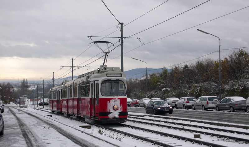 67 E2+c5 unkenntlich in ein bissl Schnee