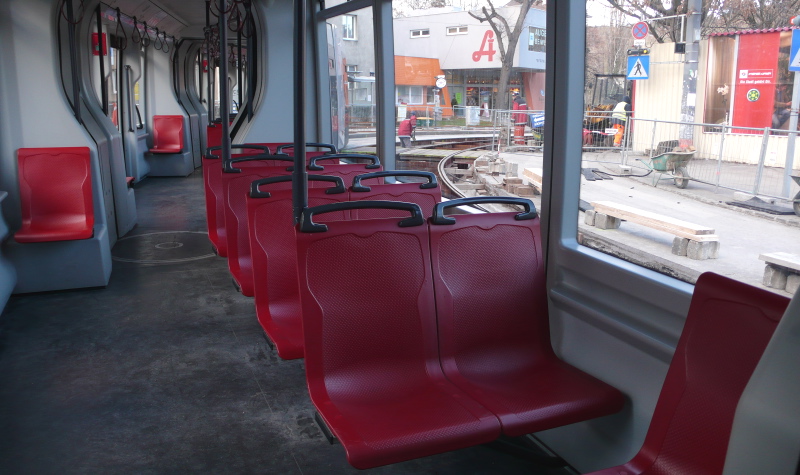 43 686 Interieur