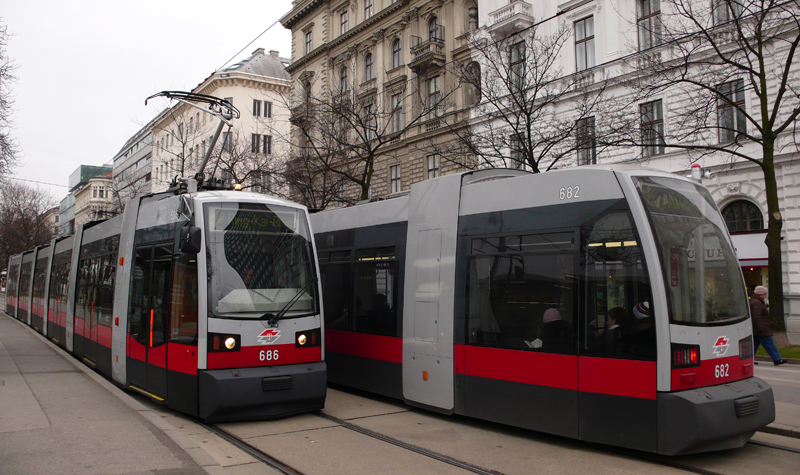 2 686 1 682